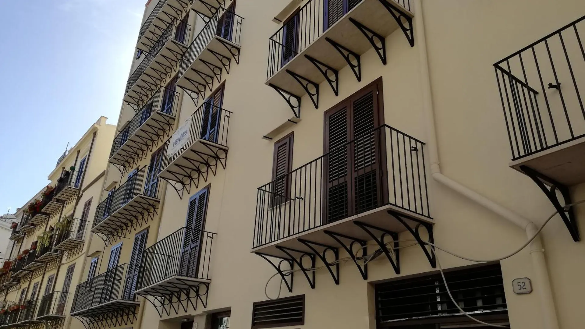 Cassari Maisons Palermo Italy