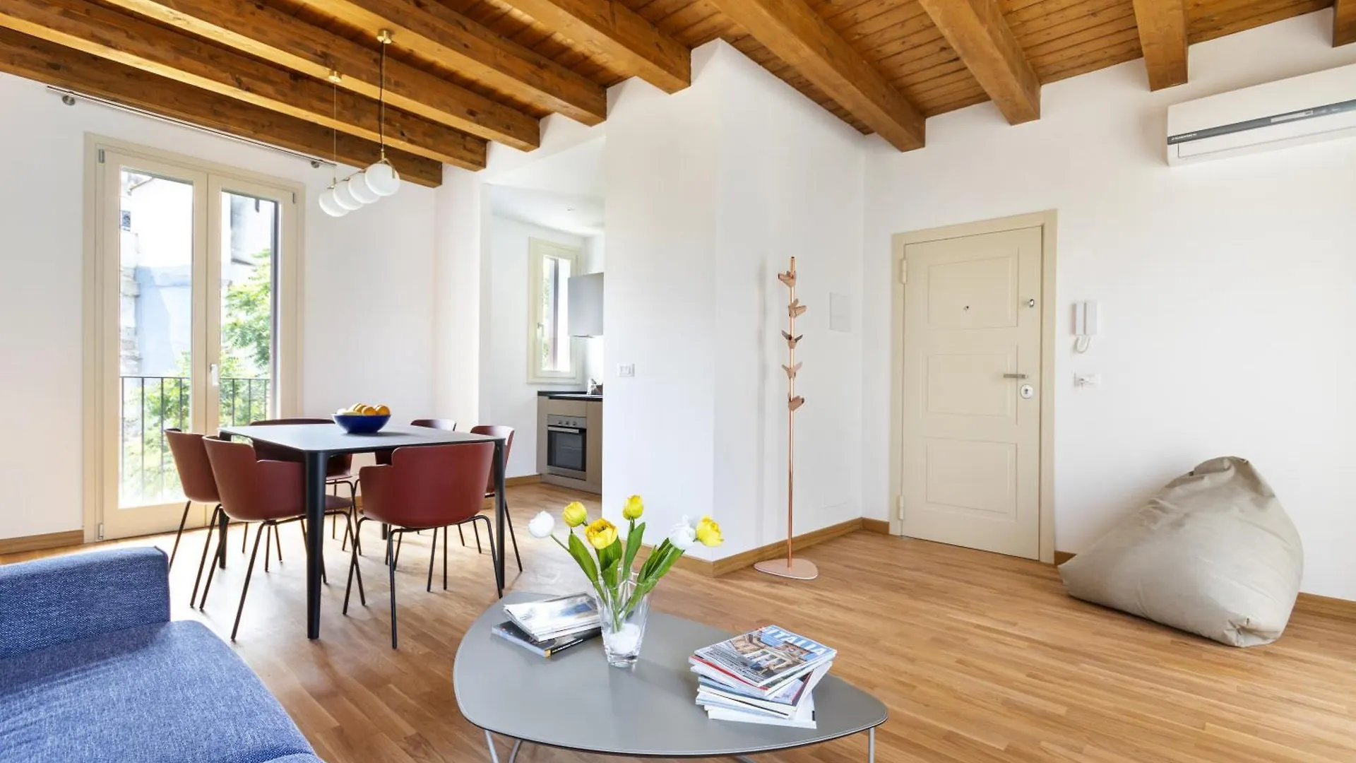 Cassari Maisons Palermo 0*,